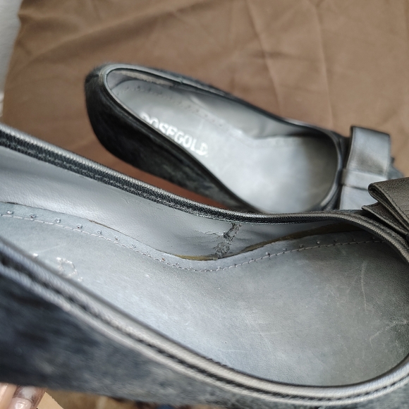 Rose Gold Pony Heels, size 5 1/2 - Picture 3 of 7